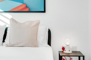 Brand new, 1GB WI-FI, 2min to tube, Elisabeth line, Overground, Royal Hospital, Queen Mary university, Bricklane, City, free amenities